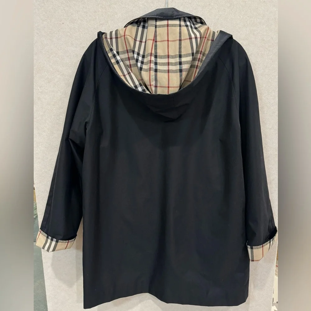 ✨ Authentic Burberry Coat ✨ - Women’s - Size: 6 - Picture 6 of 10